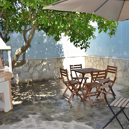 Milmak House, Lixouri, Kefalonia شقة